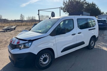 LONG 1.5 BlueHDi 2022r/ 5-osobowy/ przesuwana ściana grodziowa