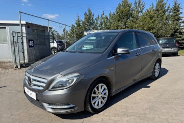 180 CDI 2012r/ automat/ bixenon/ LED/ Navi/ kamera