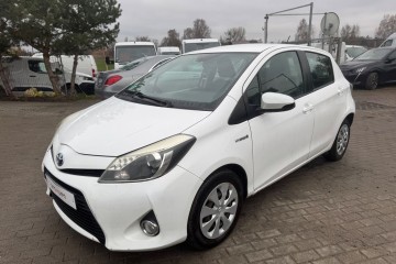 Hybrid 1.5 VVT-i 2013r/ kamera/ Navi/ niska cena ; 15.800 zł.