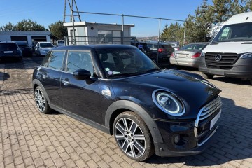 1.5i 136KM 2021r/ LED/ automat/ dach panoramiczny/ czarna skóra/ navi