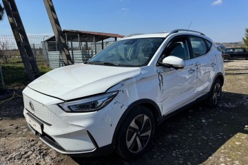 EV 2023r/ dach panoramiczny/ elektryczny z baterią