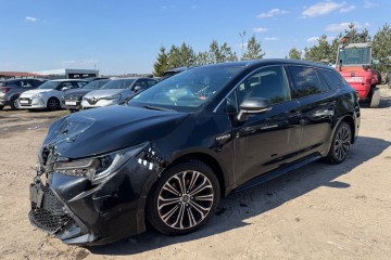 Touring Sports 1.8 VVT-i Hybrid 2019r