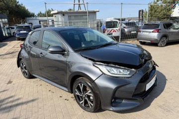 1.5 VVT-i Hybrid 2025r