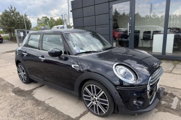 1.5 136KM 2021r/ HUD/ dach panoramiczny/ automat/ kamera/ czarna skóra