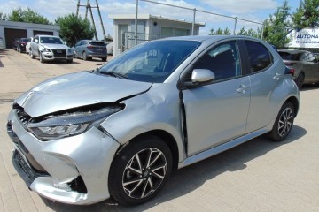 2022 r/ Hybrid 1.5 VVT-i 2022r/ LED/ kamera